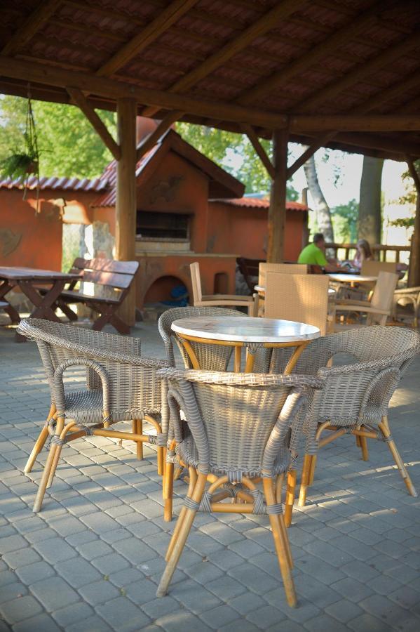 Kasztelan Hotel Krosno Exterior foto